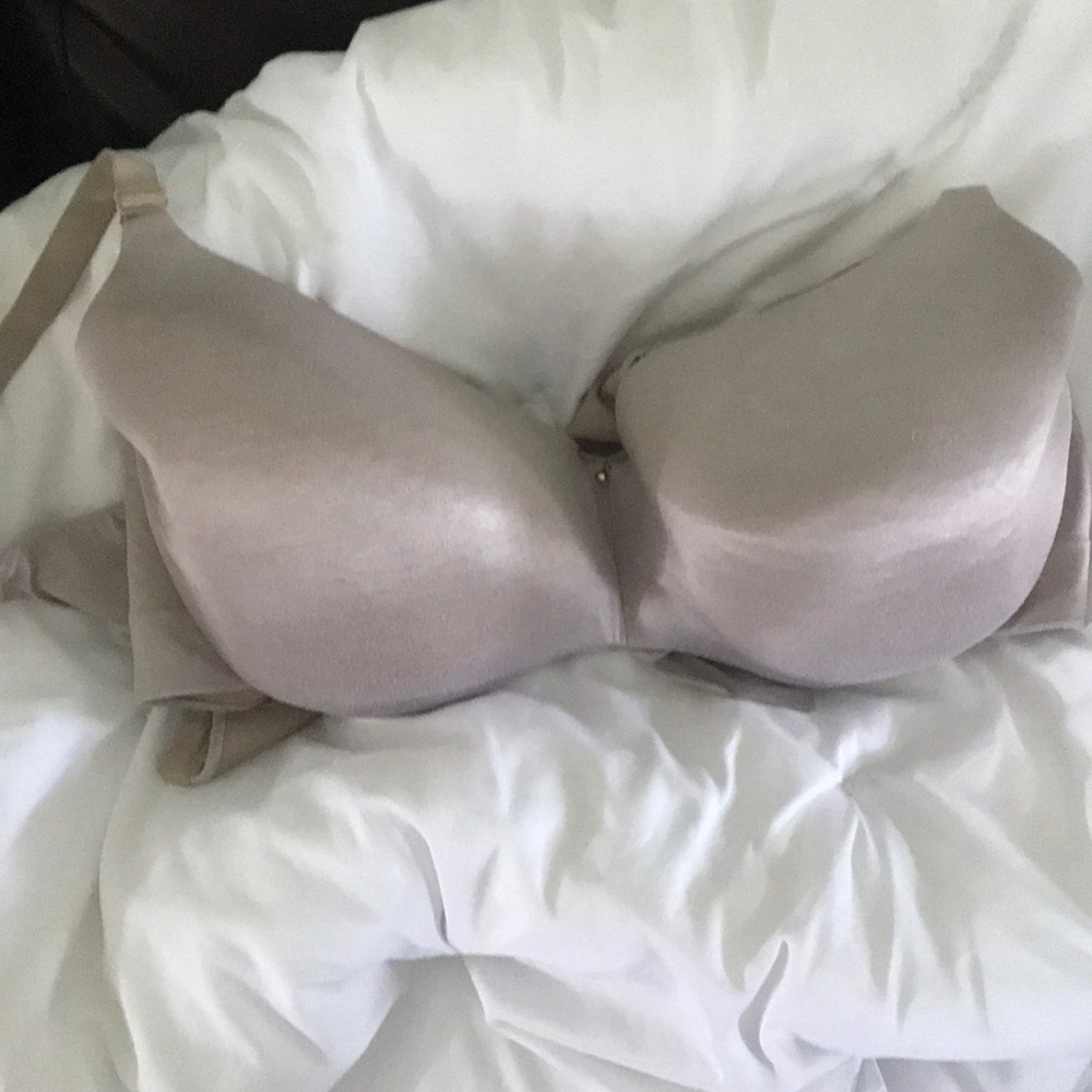Cacique bra size 46DD